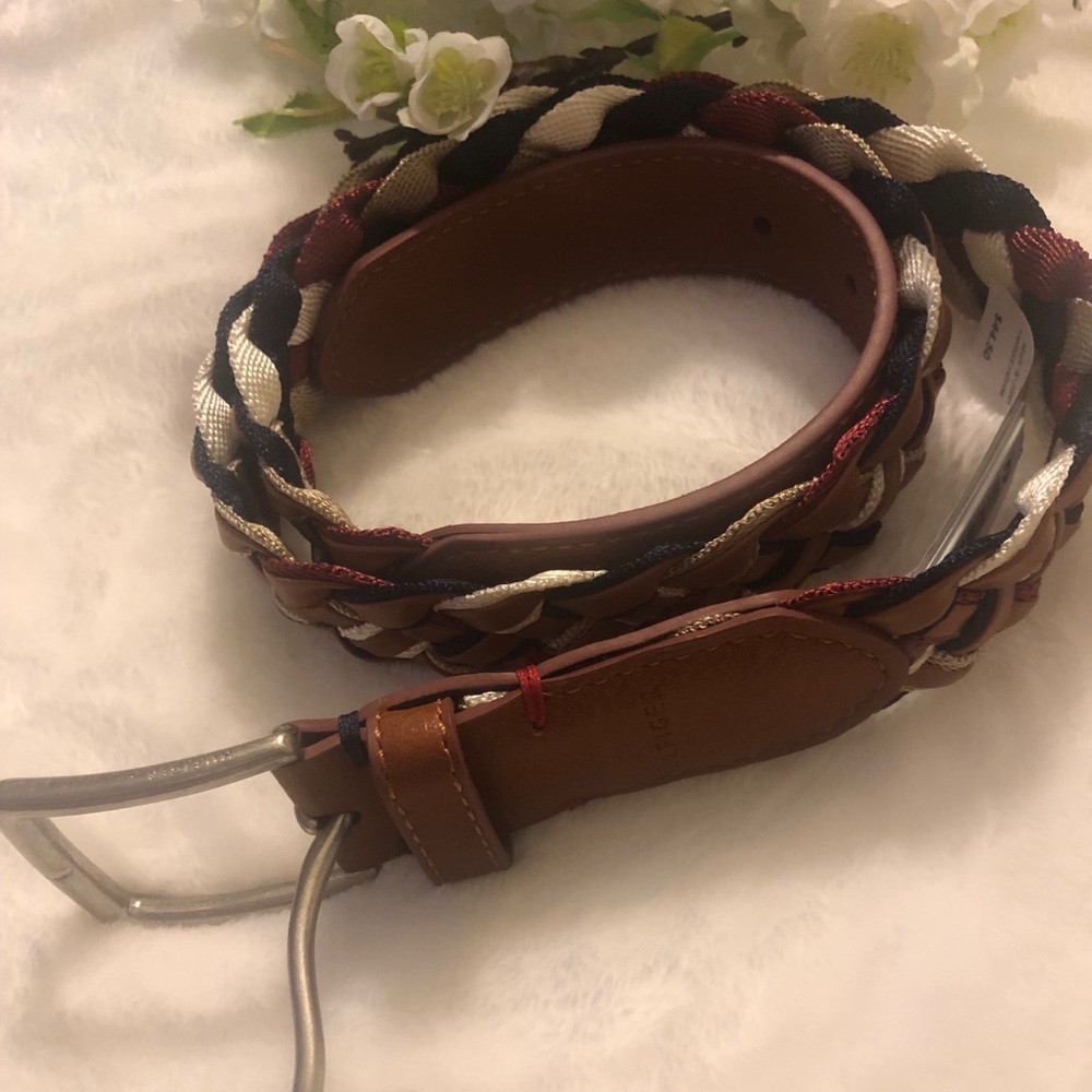 TOMMY HILFIGER belt...SIZE medium